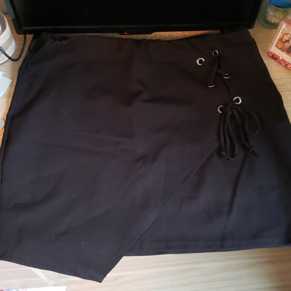 High waisted bodycon skirt